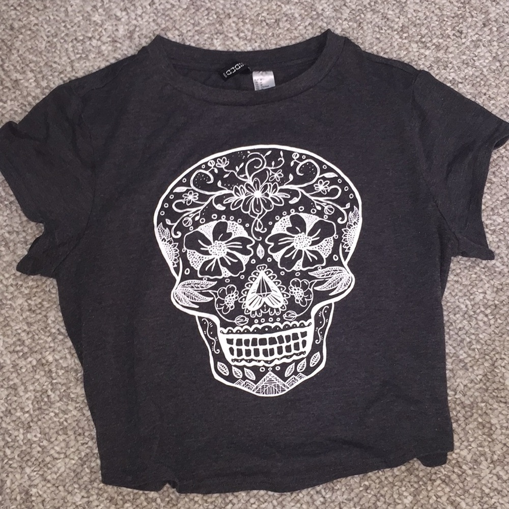 Cropped Divided Flower Skull Tee